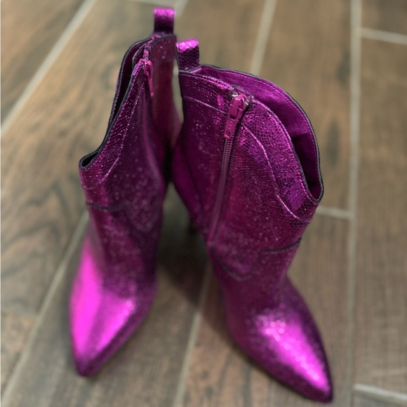 Metallic Pink Booties - Picture 4 of 5